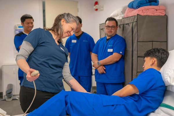 Préservez votre sourire grâce à un traitement efficace des racines